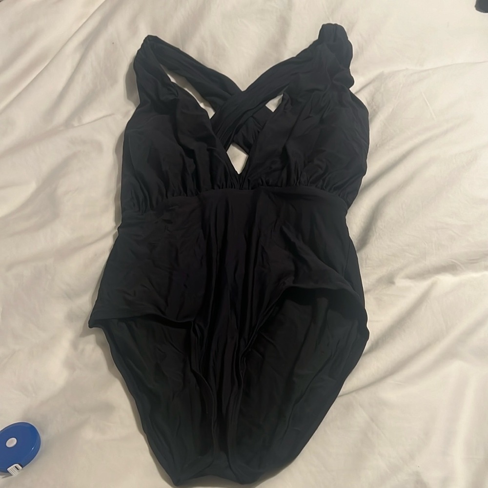 “Black” Allihop criss cross back straps one piece large used